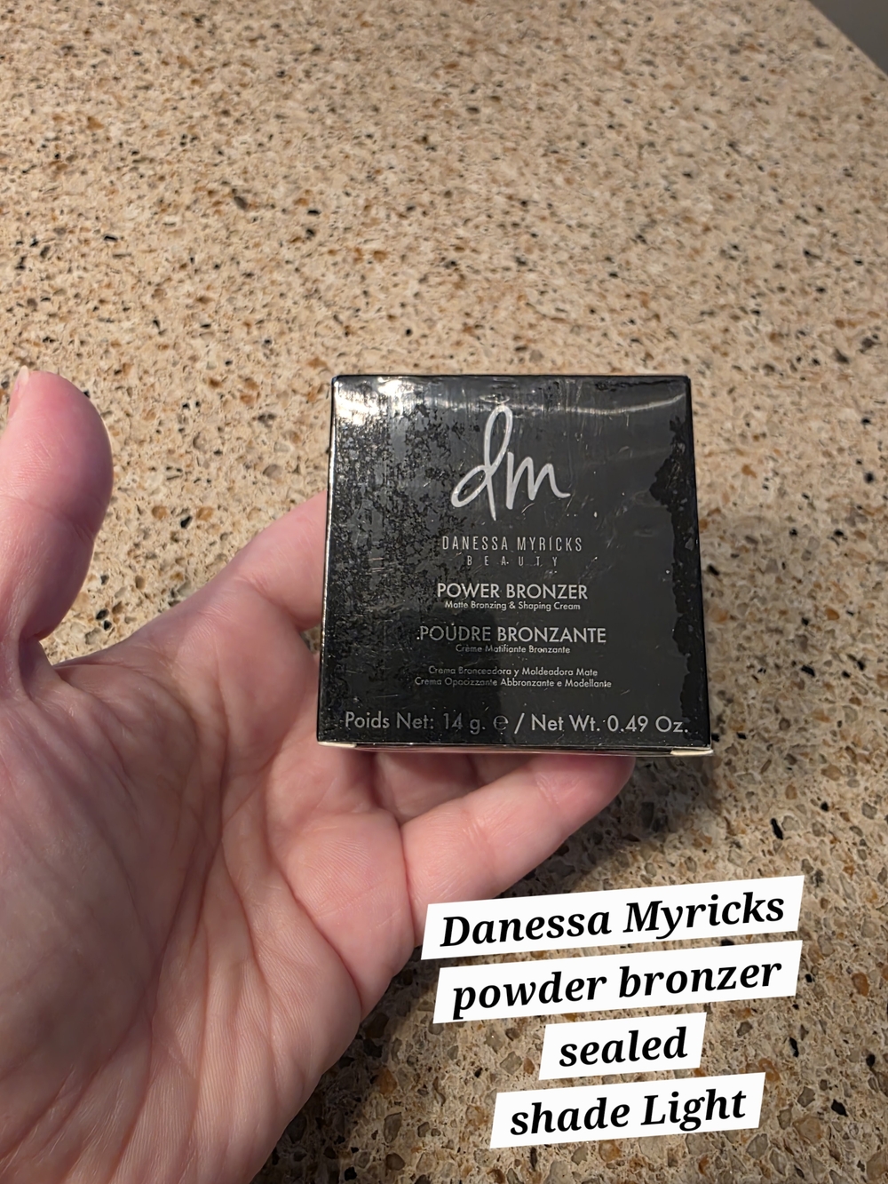 Danessa Myricks bronzer- shade light